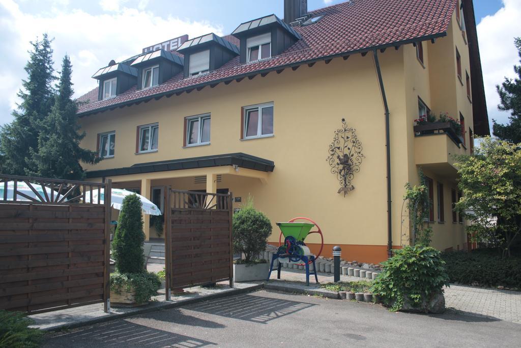 Hotel-Restaurant Und Gaestehaus Loewen Süßen Eksteriør bilde